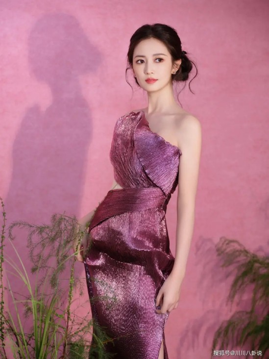 专辑概念与主打曲《Crown》