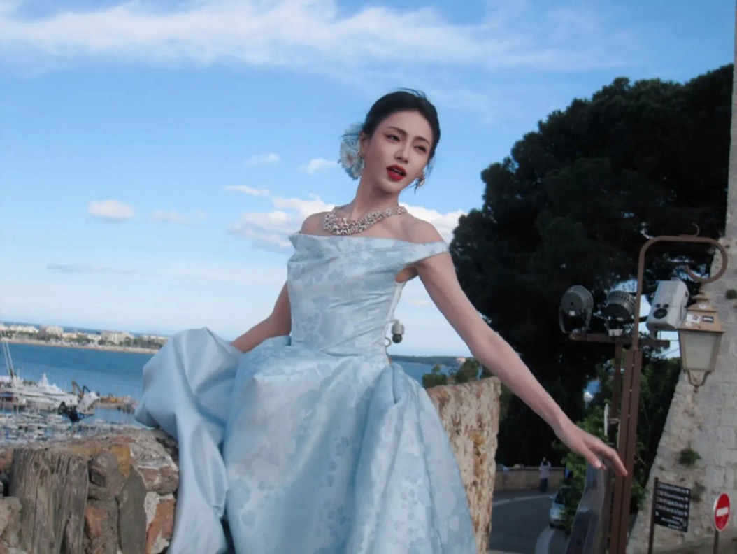 李晨郑恺12年首次“停宣”《奔跑吧》，经典综艺“不舒服”背后的流量迷思